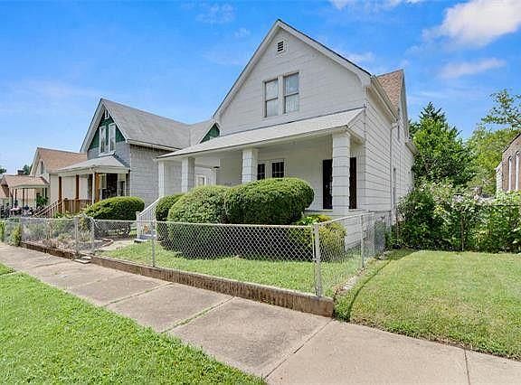 2nd image of 4703 Varrelmann Ave