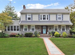 12 Euston Rd, Garden City, NY 11530