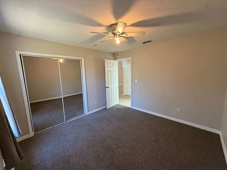 527 Terrier Way — Photo 11