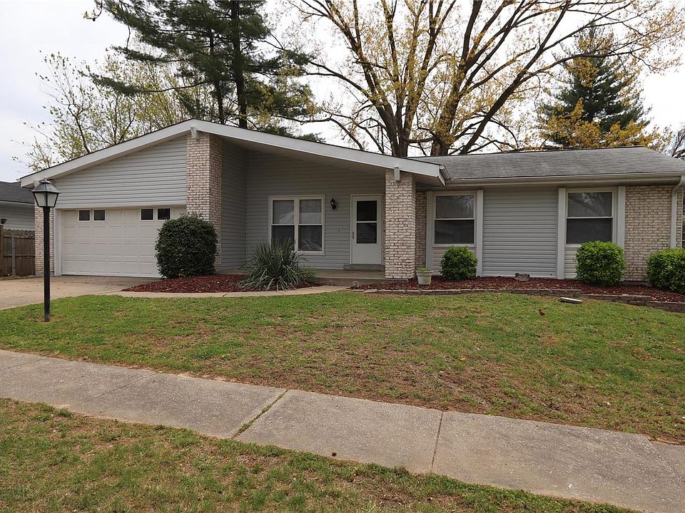1st image of 1906 Lakemont Ln