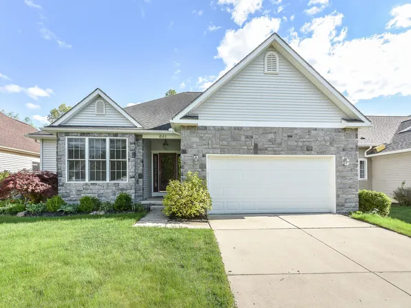 641 Creekside Ct, Chelsea, MI 48118