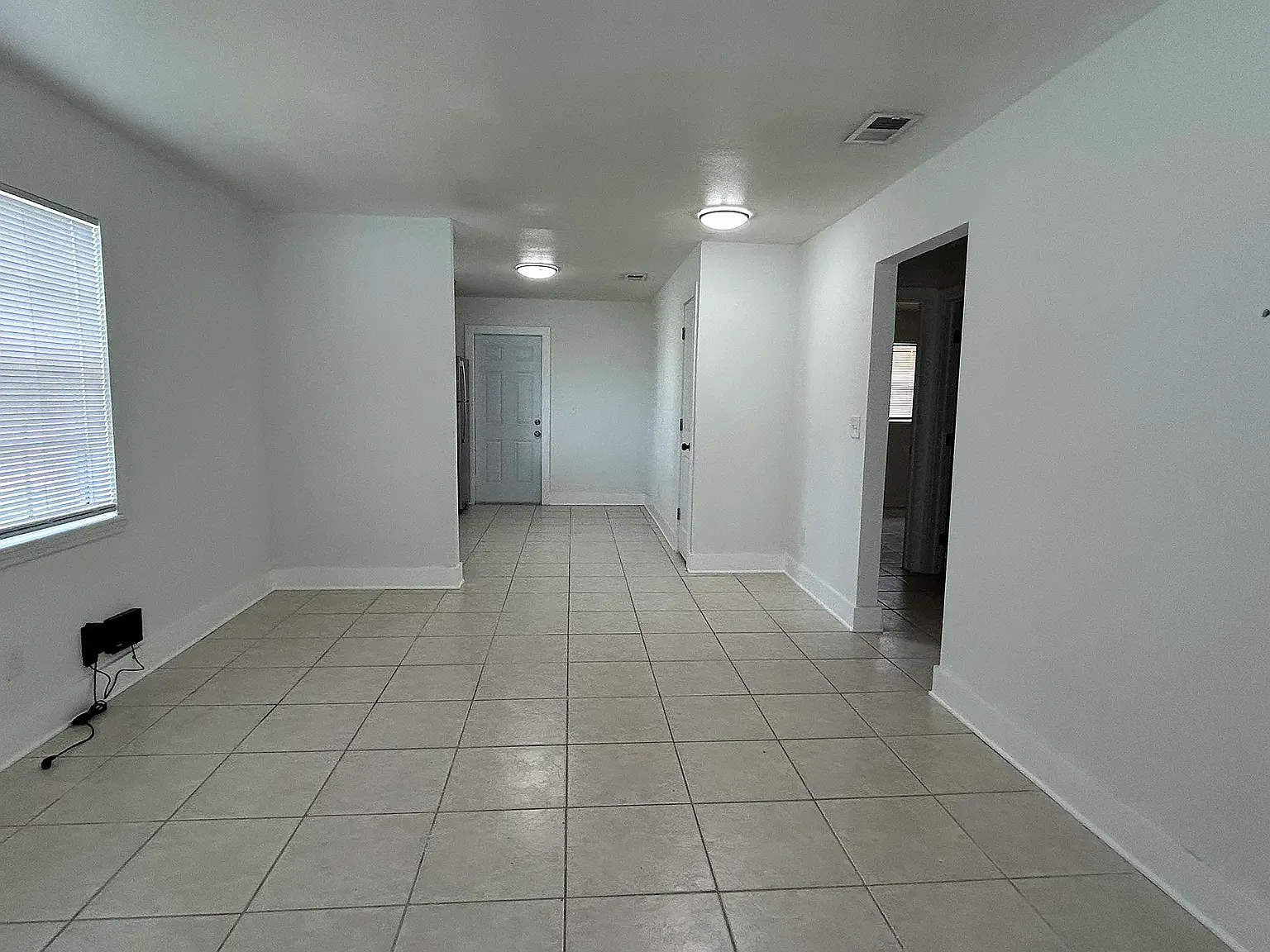 2 bed, 775 sqft, $1,590 — Photo 2