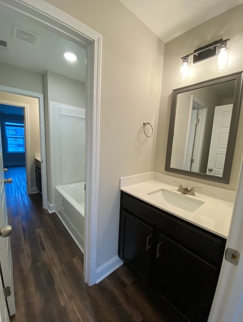 1028 Glenkirk Drive - A — Photo 4