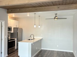 3111 Middlefield Rd #B2ECWPXTF, Palo Alto, CA 94306