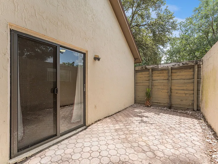 13721 Lazy Oak Dr — Photo 27