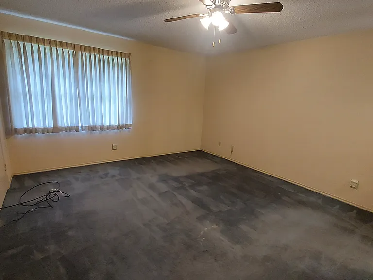 151 Riverside Dr — Photo 9