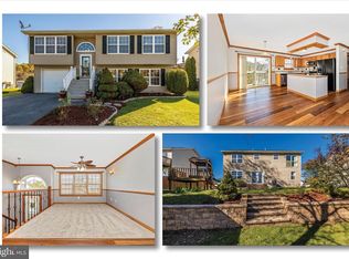 221 Whirlwind Dr, Martinsburg, WV 25404