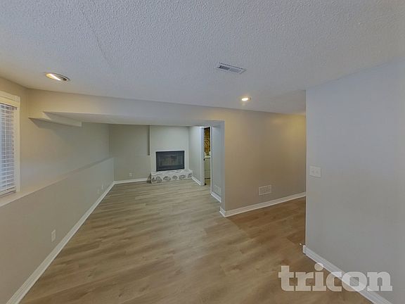 5th image of 1442 Laurel Ave