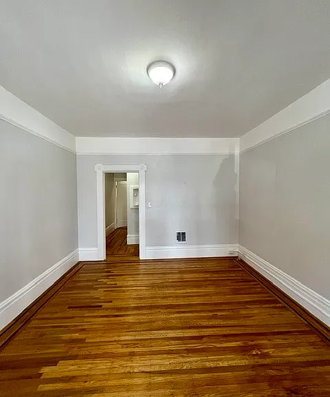 955 Pine St #22 — Photo 5
