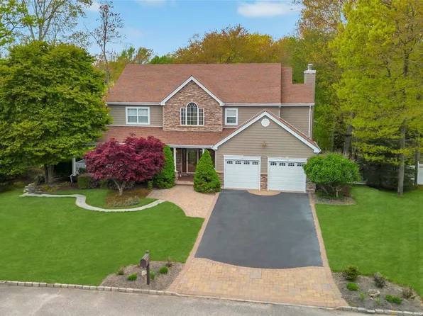 9 Clemens Court, Setauket, NY 11733