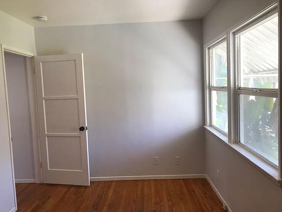 5th image of 1005 W Clark Ave