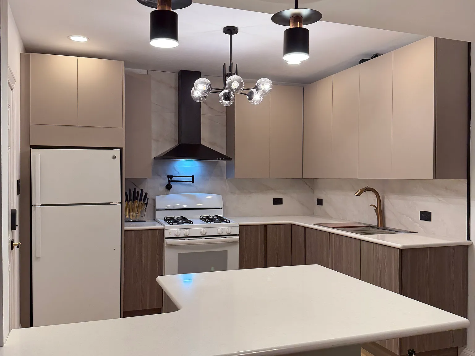 2 bed, 800 sqft, $1,725 — Photo 4