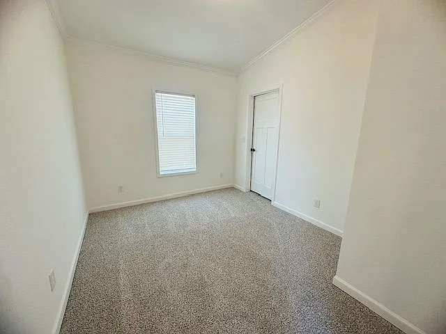 Dwelling at New Braunfels — Photo 53