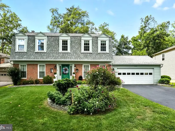 8126 Viola St, Springfield, VA 22152