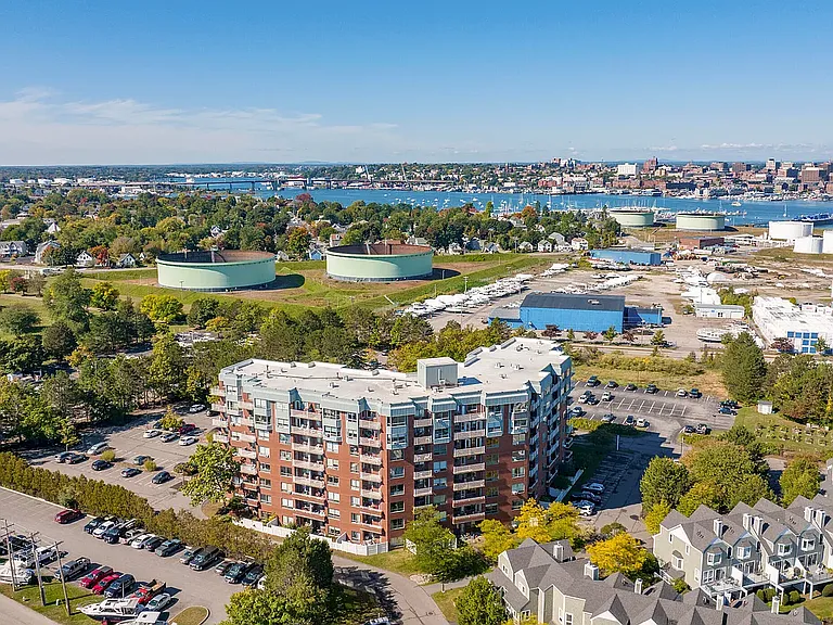 View of downtown (10mn car ride) - and entrance to the green belt at the bottom of building
