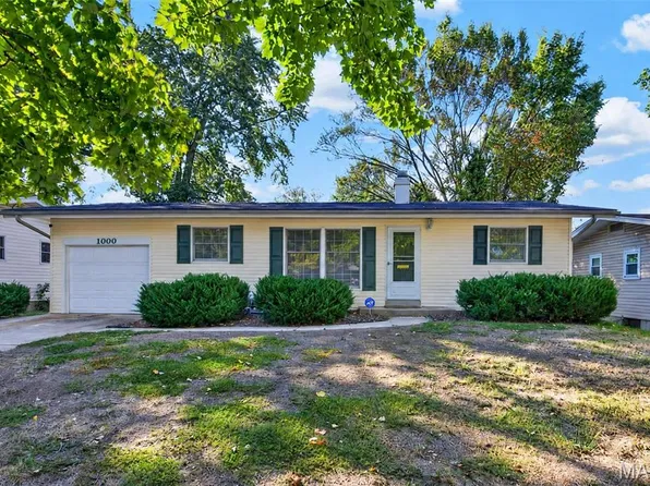 1000 Rogers Ln, Florissant, MO 63033