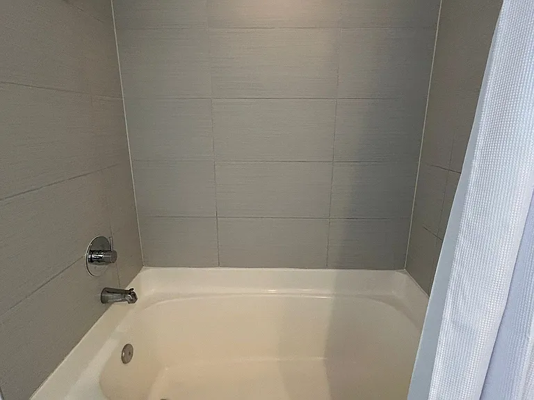 31 SE 6th St #1703 — Photo 12