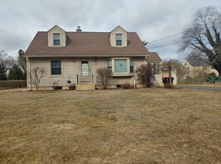 35 Colonial Ave, Agawam, MA 01001