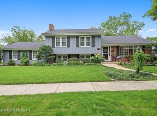 204 Tanoak Ln, Naperville, IL