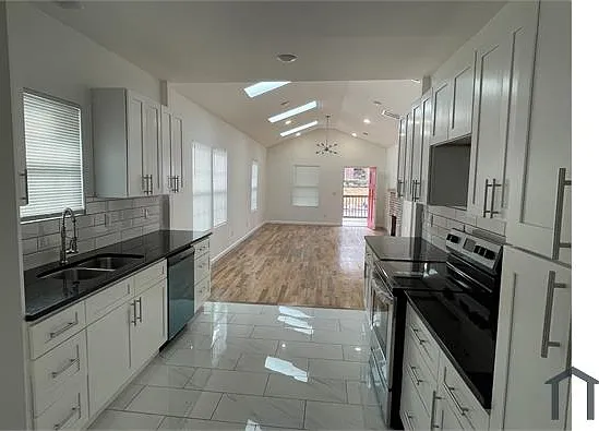 801 Joseph E Boone Blvd NW — Photo 5