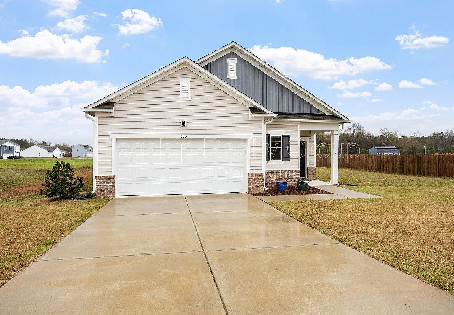 3 bed, 2.0 bath, 1557 sqft, $1,995 — Photo 2