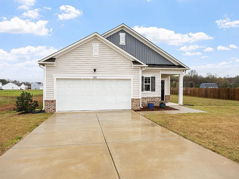 303 Kenison Way — Photo 2