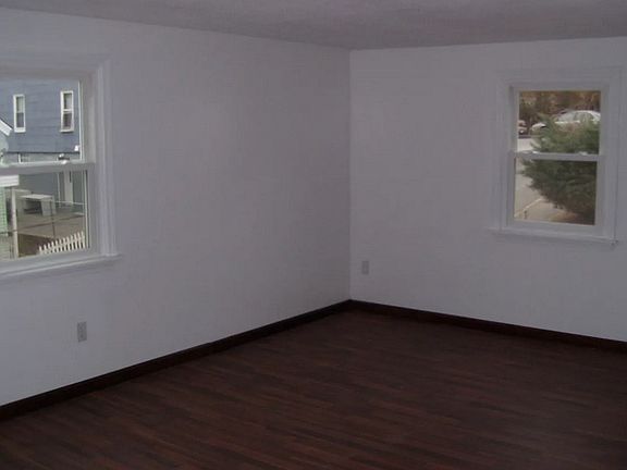 4th image of 2 Farwell St