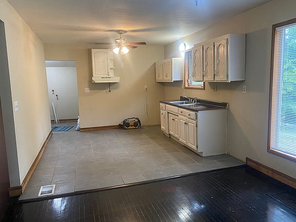 4th image of 5524 Indiana Ave