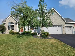 17622 Hyde Park Ave, Lakeville, MN 55044