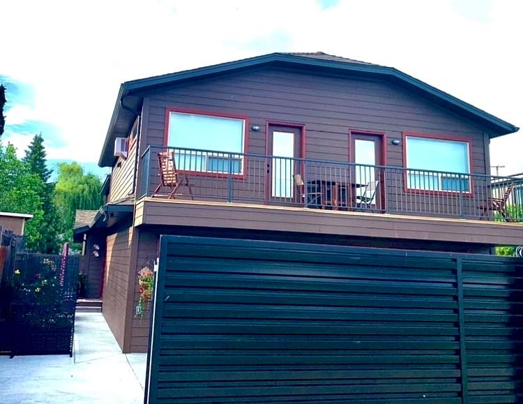 1st image of 580 Radant Rd