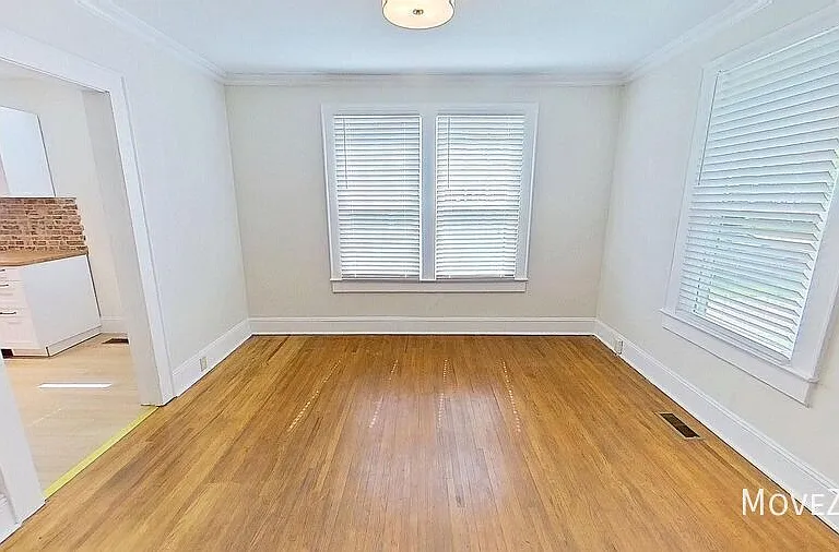 3819 Plainview Rd — Photo 15
