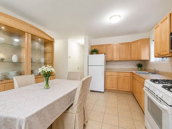 4th image of 6107 Maspeth Ave