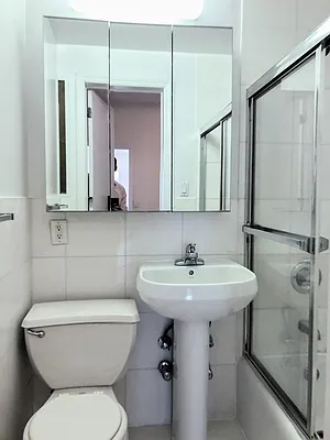 Rented by PocketBroker Inc | media 6