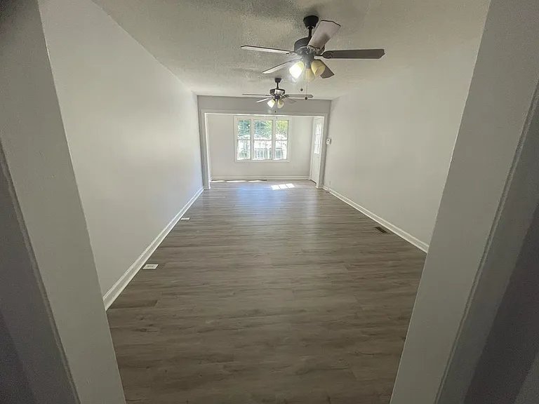 153 Troy Dr — Photo 13