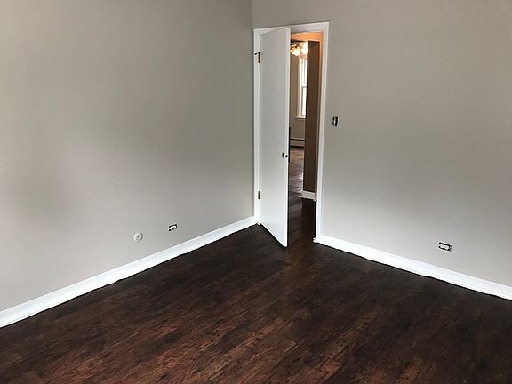 5th image of 4531 Park Ave