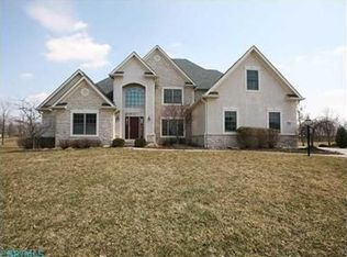 1600 Eagle Glen Dr, Blacklick, OH 43004