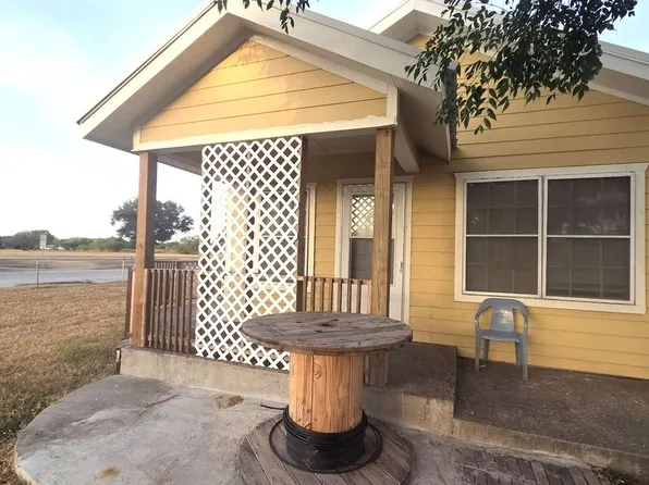 305 Nettie, Kingsville, TX 78363
