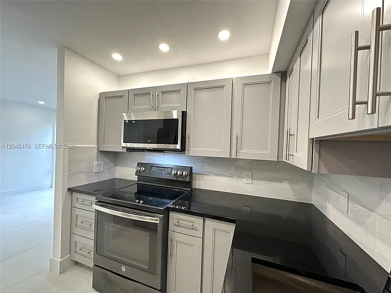 17620 Atlantic Blvd #310 — Photo 10
