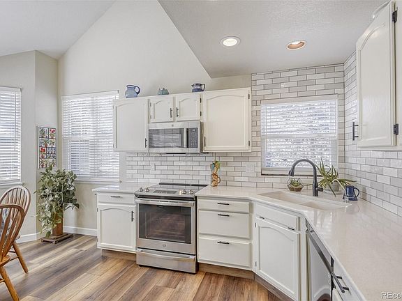 4th image of 3755 Seramonte Drive