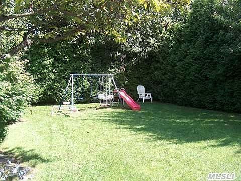 4th image of 18 Andover Ln