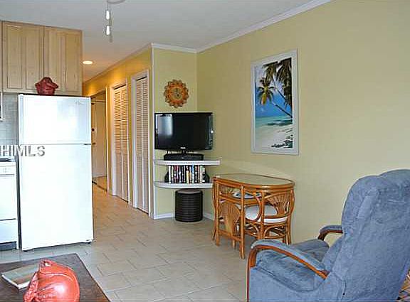 5th image of 23 S Forest Beach Dr APT 379
