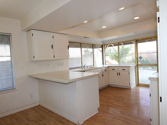 3rd image of 23937 Strange Creek Dr