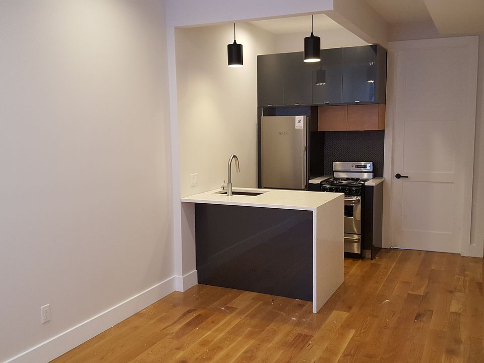 1st image of 679 Halsey St #4