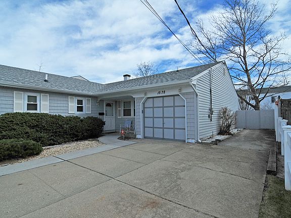 3rd image of 1578 Prospect Ave