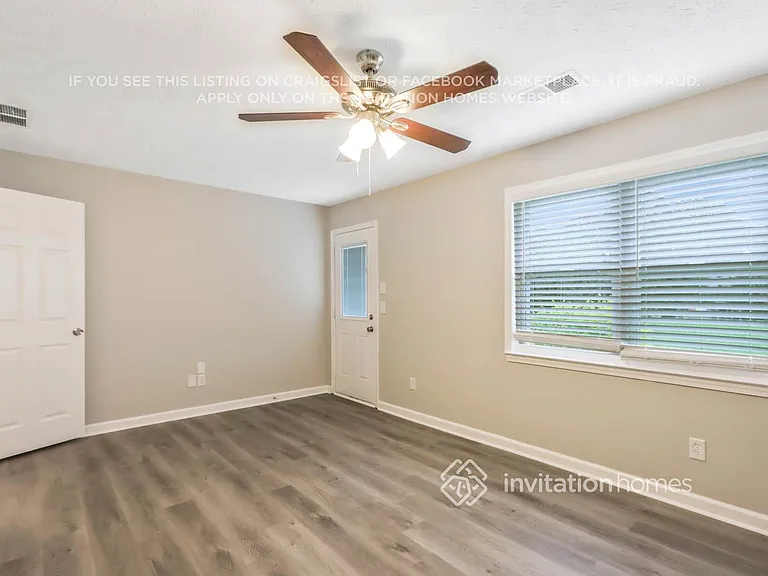 185 Fox Meadow Dr — Photo 10