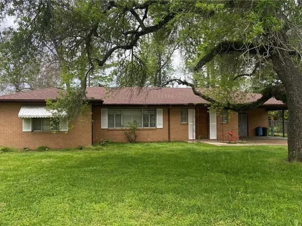 5536 North Dr, Alexandria, LA 71301