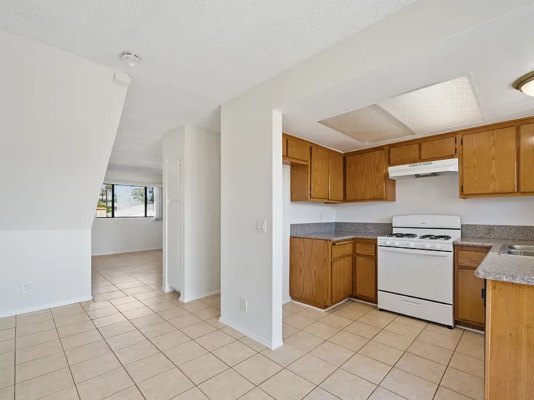 732 W Dryden St #C — Photo 6
