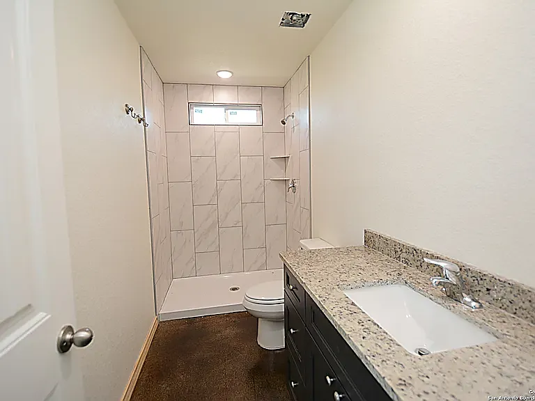 3316 Contour Dr — Photo 6
