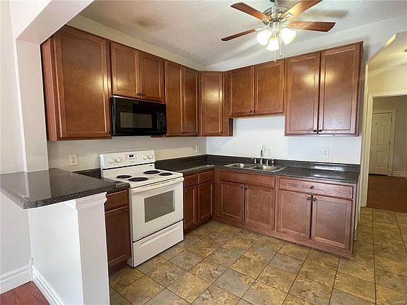 4th image of 3405-7 Juniata St #3407-1F