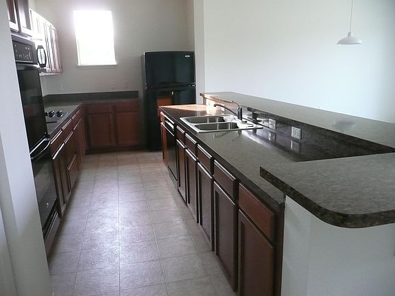 4th image of 88 Abacus Ave